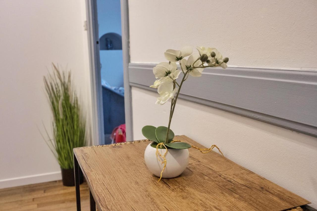 ❂ Les Logis De La Tremoille ❂ Cozy ❂ Netflix ❂ Lägenhet Thouars Exteriör bild